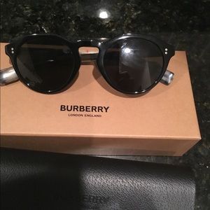 Burberry sunglasses